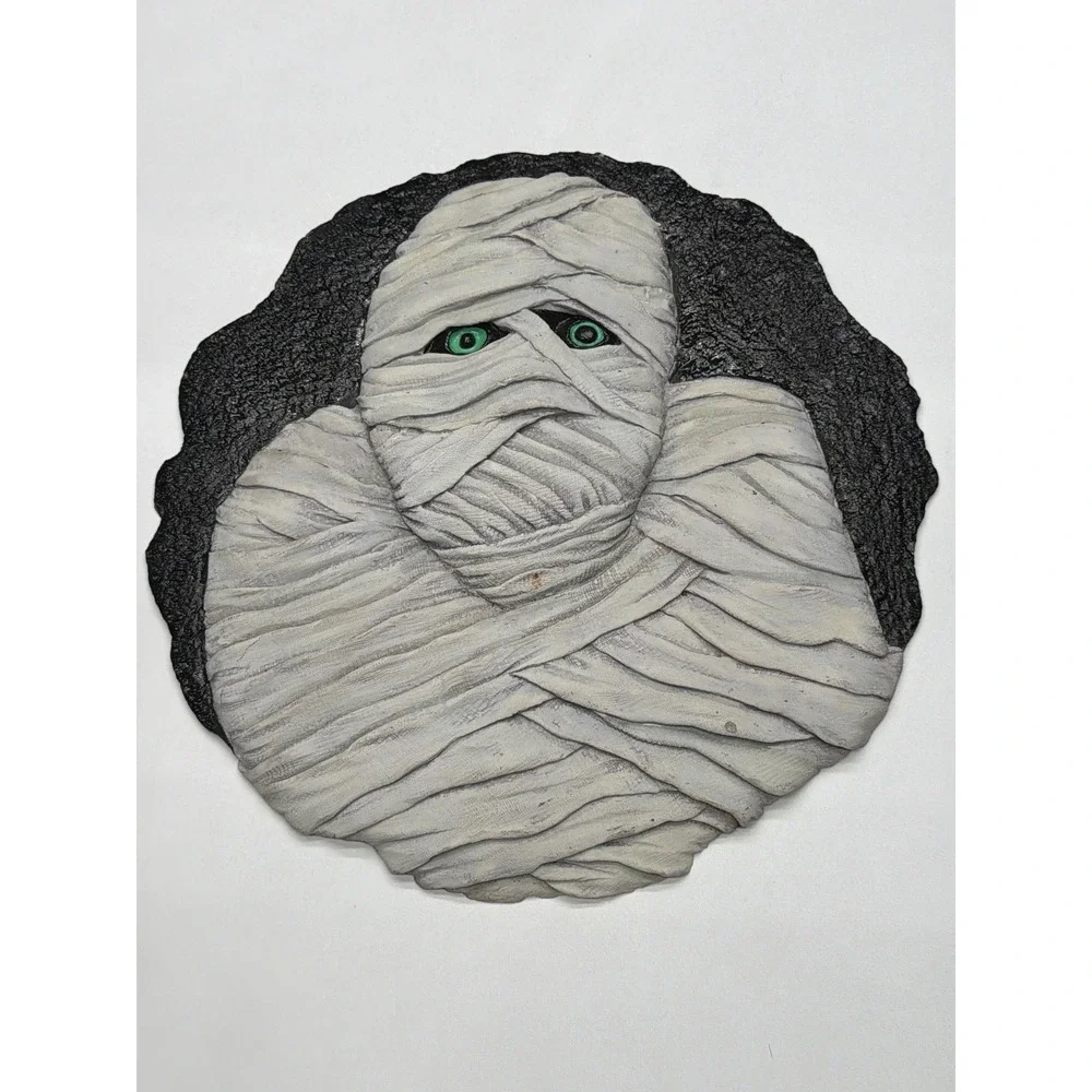 Creepy Mummy‎ Wall Decor Halloween Spooky Gothic Horror Art Sculpture Glow Dark